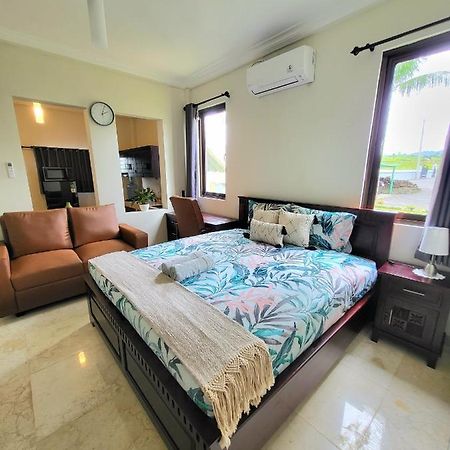 Medewi Manor Aparthotel Airsatang Kültér fotó