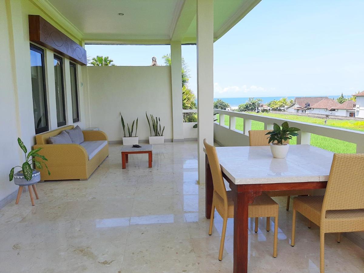 Medewi Manor Aparthotel Airsatang Kültér fotó