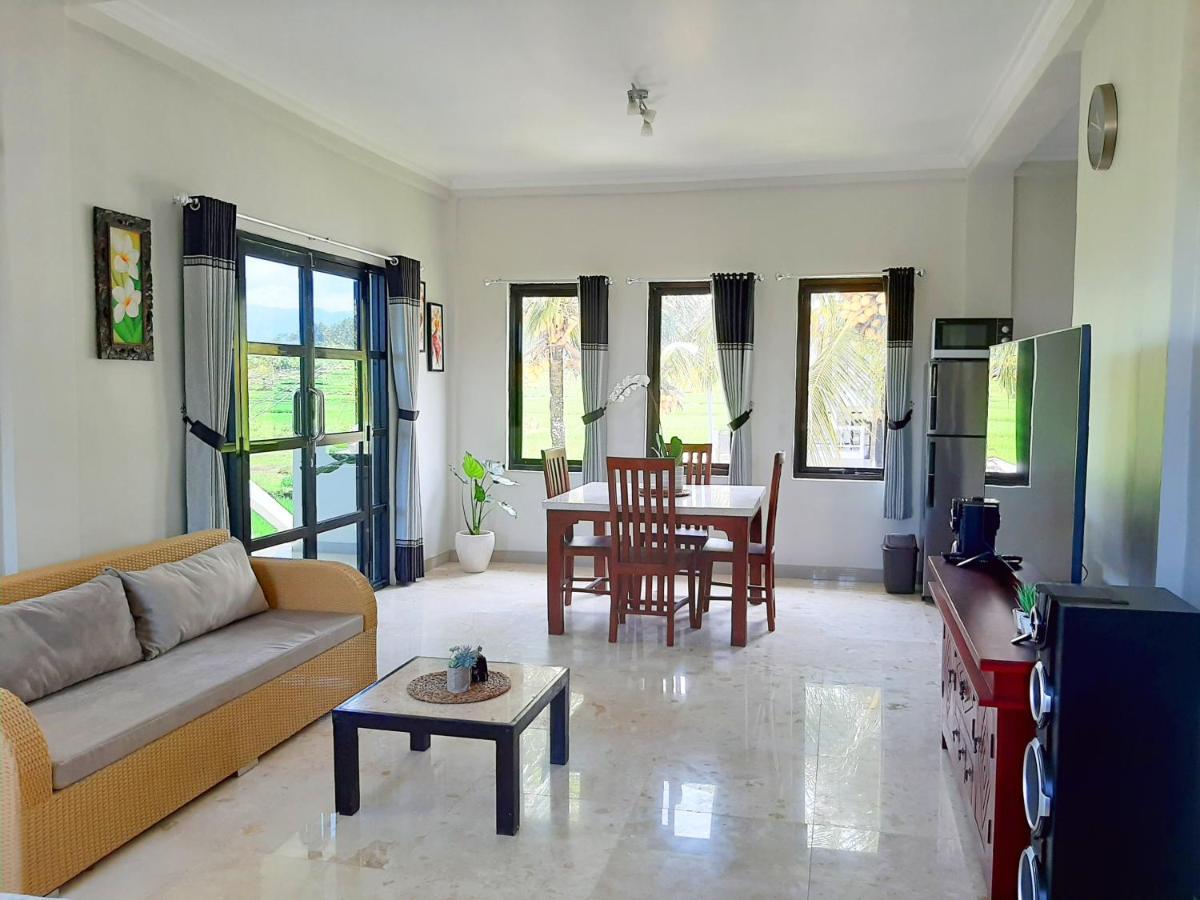 Medewi Manor Aparthotel Airsatang Kültér fotó