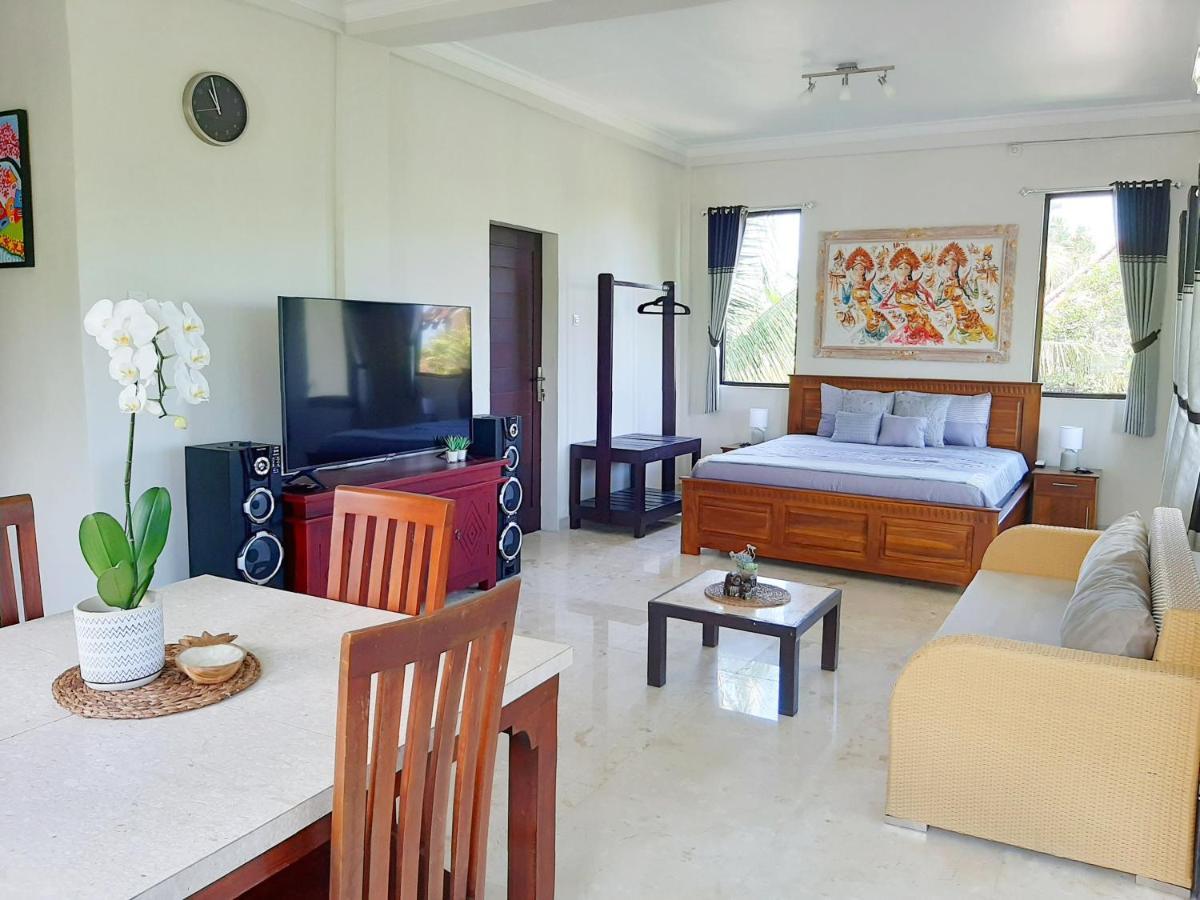 Medewi Manor Aparthotel Airsatang Kültér fotó