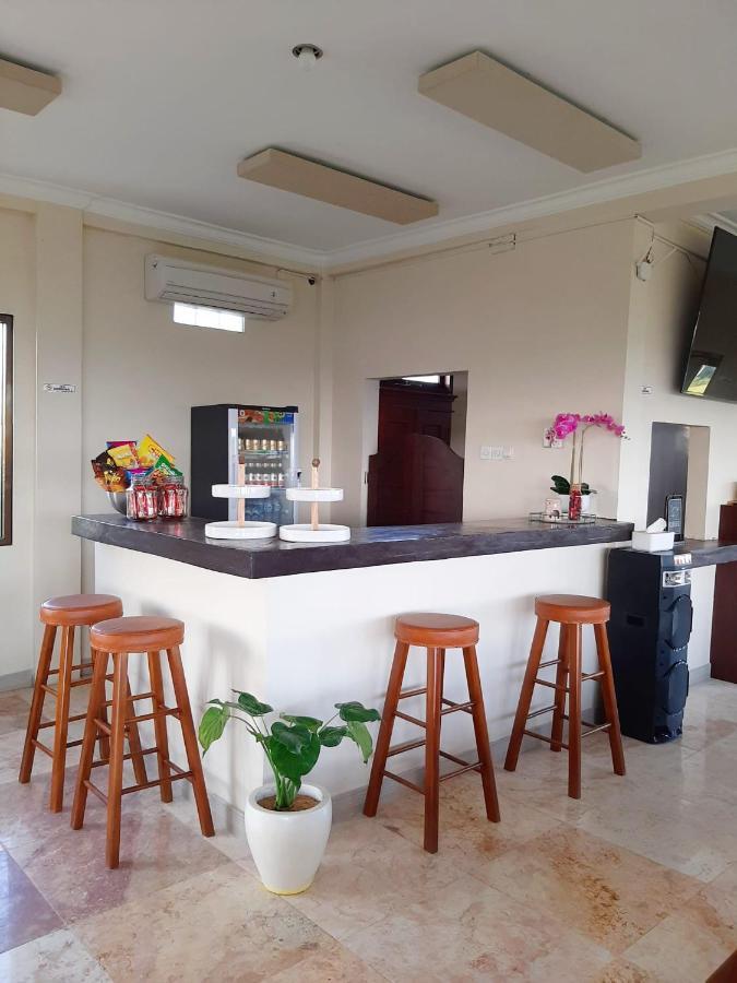 Medewi Manor Aparthotel Airsatang Kültér fotó