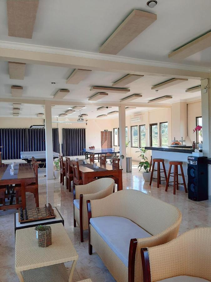 Medewi Manor Aparthotel Airsatang Kültér fotó