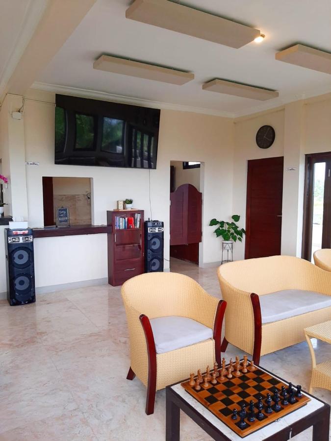 Medewi Manor Aparthotel Airsatang Kültér fotó