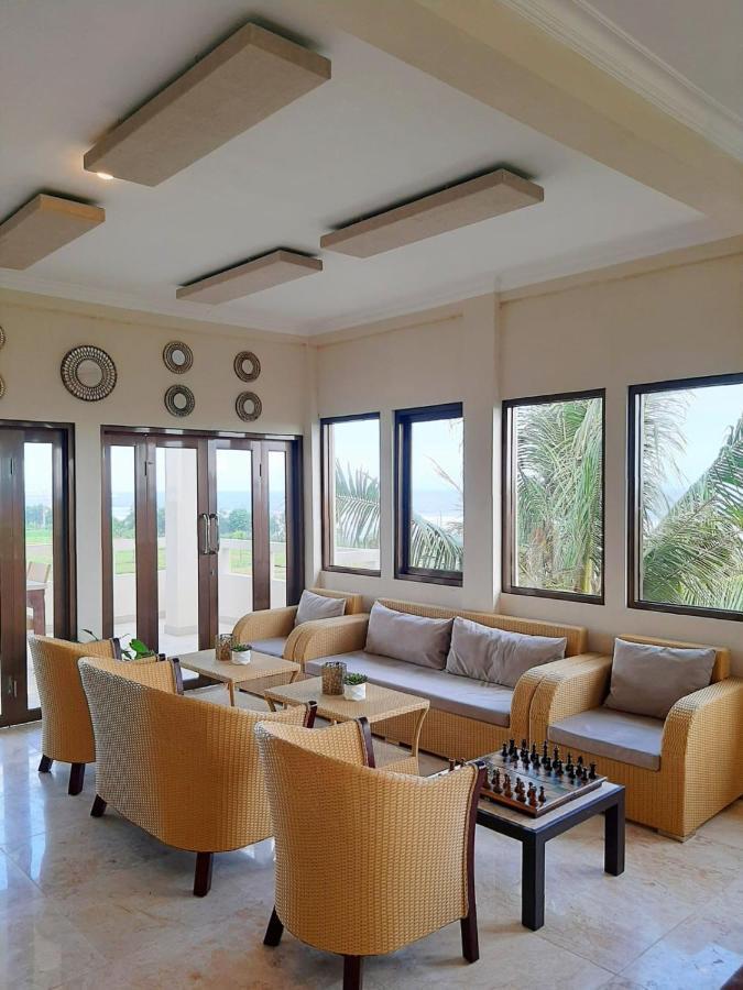 Medewi Manor Aparthotel Airsatang Kültér fotó