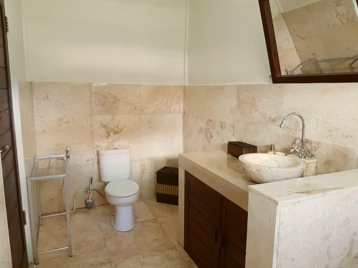 Medewi Manor Aparthotel Airsatang Kültér fotó
