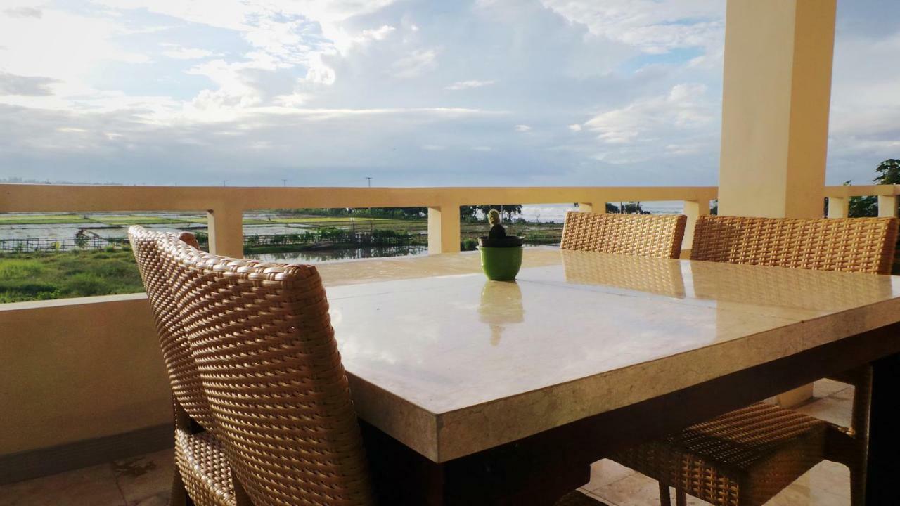 Medewi Manor Aparthotel Airsatang Kültér fotó