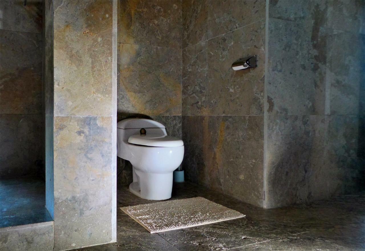 Medewi Manor Aparthotel Airsatang Kültér fotó